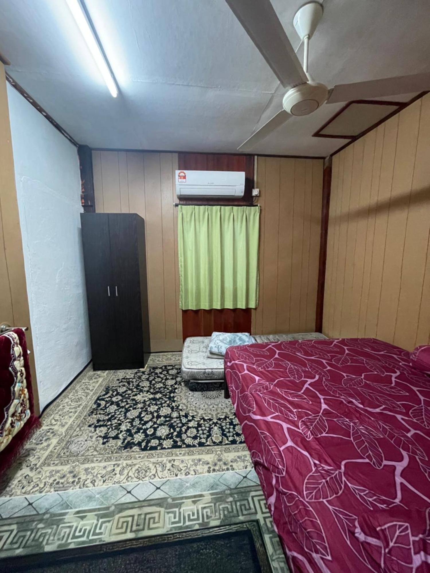 Rumah Kayu Kota Tinggi *